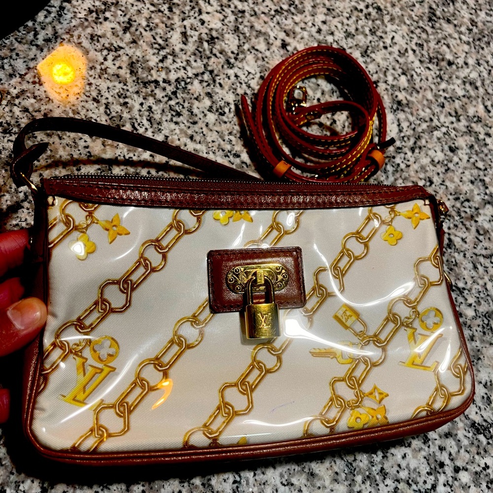 **SOLD**Louis Vuitton Pochette Chains